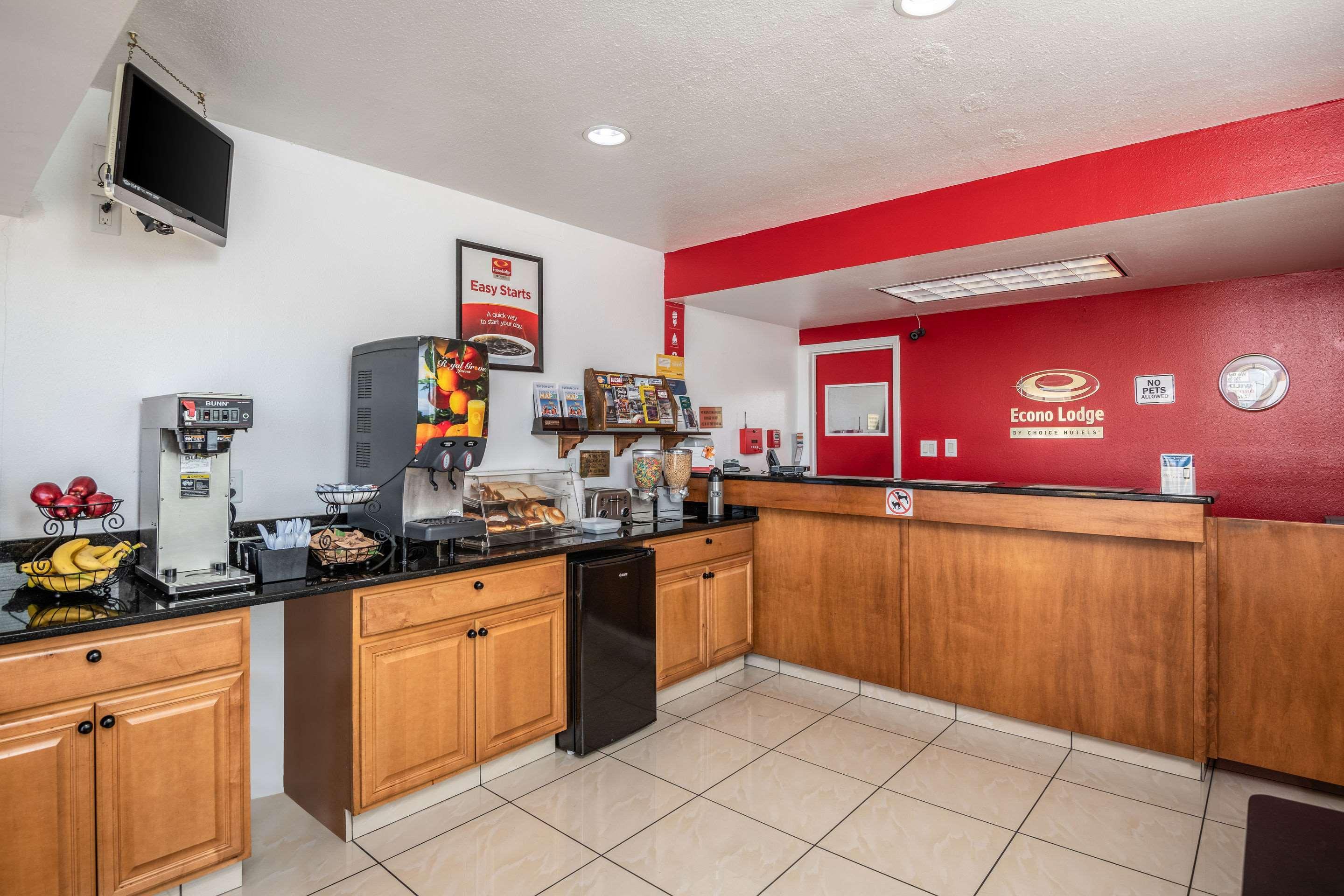 Econo Lodge University Tucson Exteriör bild