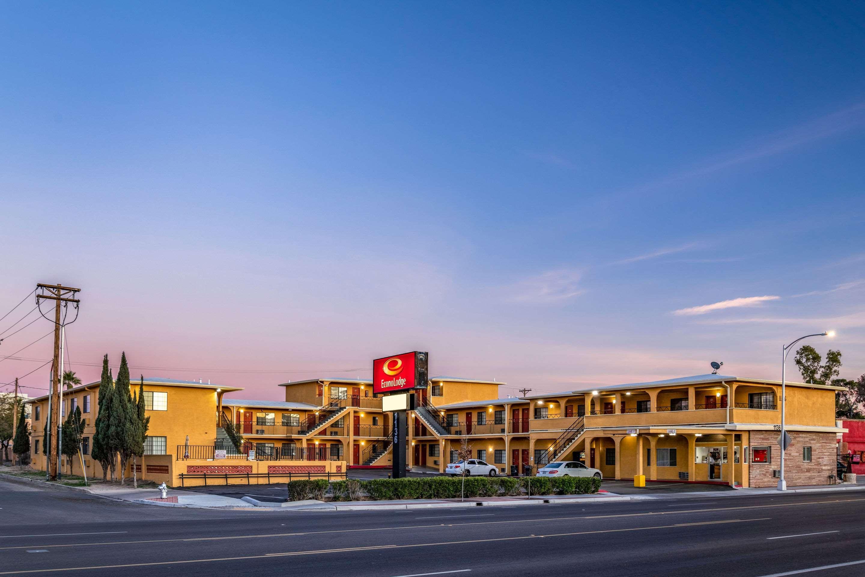 Econo Lodge University Tucson Exteriör bild